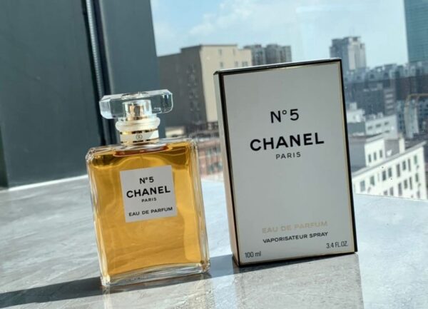 Chanel N5 Paris